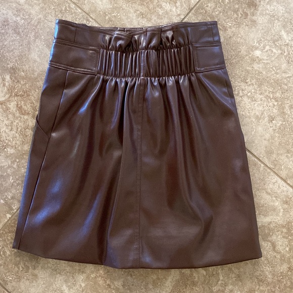 Brown faux leather urban outfitters skirt with a tie in the front, size S - Picture 6 of 7